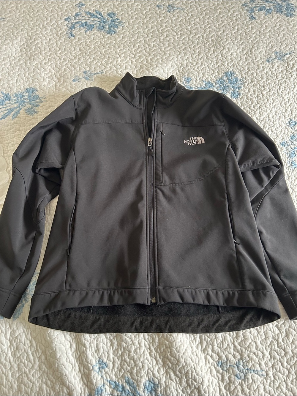 The North Face Apex Black Full-Zip Softshell Jacket